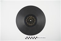 藏品(日語流行歌《椿之丘、無情之夢》蟲膠唱片)的圖片