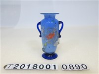 藏品(玻璃雕花雙柄花瓶)的圖片