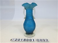 藏品(玻璃藍色福喜雙柄花瓶)的圖片