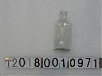 藏品(嘉義周眼科醫院藥罐)的圖片