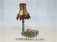 藏品(臺灣造型燈座)的圖片