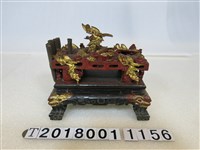 藏品(「朝拜名山」金龍浮雕案形木質香座)的圖片