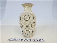 藏品(菱格紋貝殼拼貼花瓶)的圖片