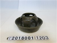 藏品(陶製雞飼料槽)的圖片