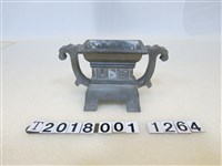 藏品(鹿港合興製福壽雙耳錫方爐)的圖片