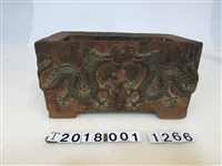 藏品(歸仁窯燒保生大帝雙龍搶珠方爐)的圖片