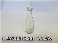 藏品(財團法人臺北仁濟團牛乳玻璃瓶)的圖片