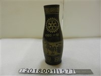 藏品(陶製臺北西區扶輪社花瓶)的圖片