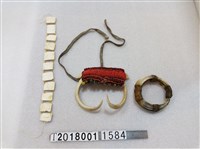 藏品(原住民獸角串珠飾品組)的圖片
