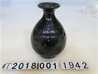 藏品(臺灣省菸酒公賣局黑色酒瓶)的圖片