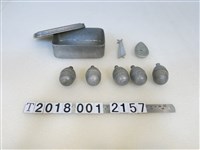 藏品(鋁製便當盒及蛋型模具)的圖片