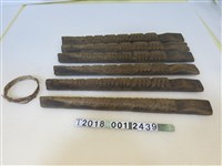 藏品(木製角落小花草紋糕餅模具)的圖片