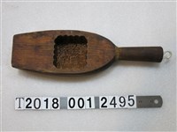 藏品(木製有掛鉤糕餅模具)的圖片