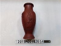 藏品(人物像補釘紅色花瓶)的圖片