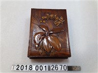 藏品(盛開花朵紋飾置物盒)的圖片