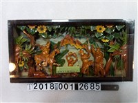 藏品(四漢子三打一雕刻紅眠床床頭裝飾)的圖片