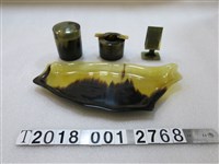 藏品(臺灣造型牛角名片夾裝飾小物組)的圖片