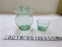 藏品(姜玻綠色有蓋藥瓶)的圖片