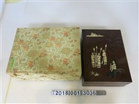 藏品(木製杵歌漆器方型置物盒)的圖片