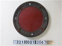 藏品(木製臺灣高砂漆器人形圖樣圓托盤)的圖片