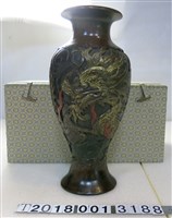藏品(龍形圖紋漆器花瓶)的圖片