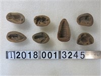 藏品(陶製葉子鳳梨螃蟹糕餅模具)的圖片