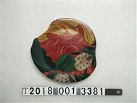 藏品(紅底彩繪鳳梨香蕉漆器擺飾)的圖片