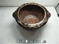 藏品(陶製雙獅白蝴蝶紋大香爐)的圖片