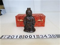 藏品(陶製咖啡色女性雕像)的圖片