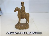 藏品(木製賀兄入伍雕像)的圖片