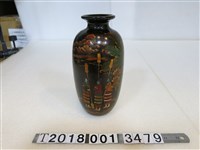 藏品(陸軍美術協會聖戰美術展覽會紀念日月潭杵歌漆器圓形花瓶)的圖片