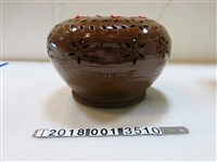 藏品(花朵紋飾圓形火爐)的圖片
