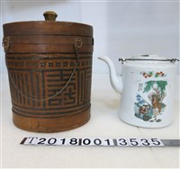 藏品(余富盛號保溫茶具提籃組)的圖片