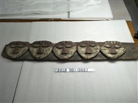 藏品(木製五人頭造型原住民屋簷)的圖片