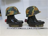 藏品(迷彩帽造型金門大麯酒瓶)的圖片