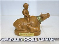 藏品(臺灣省菸酒專賣局認證牧童騎牛造型酒瓶)的圖片