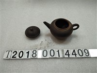 藏品(陶製東陽出品褐色茶壺)的圖片