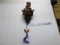 藏品(木製有流蘇北管燈凸裝飾)的圖片