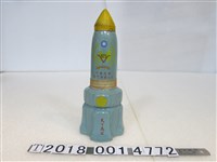 藏品(金門酒廠出品八二三砲戰勝利廿五週年紀念酒瓶)的圖片