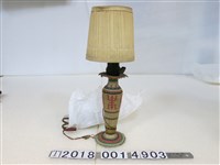 藏品(塑膠尼龍幾何造型編織檯燈)的圖片