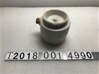 藏品(陶製白色附軟木塞醬油灌)的圖片