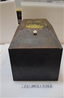 藏品(鐵製臺灣茶茶箱)的圖片