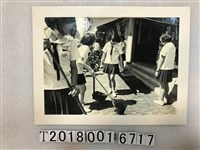 藏品(稻江女學生打掃照片)的圖片