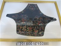 藏品(黑底繡花肚兜)的圖片