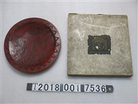 藏品(蓬萊塗花草圖案漆器托盤)的圖片