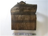 藏品(達悟族戰服)的圖片