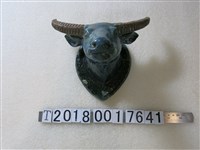 藏品(陶製牛頭掛飾)的圖片