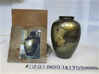 藏品(表彰臺南州自治協會紀念寶船花瓶)的圖片