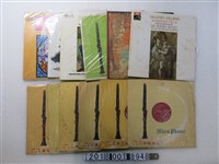 藏品(《雷夫‧佛漢‧威廉斯第四號交響曲》與鳴鳳唱片等黑膠唱片)的圖片