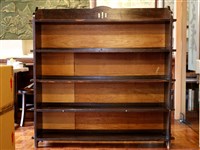 藏品(木製褐色五層櫃)的圖片